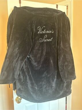 Victoria's Secret Black Plush Robe with Script Logo
